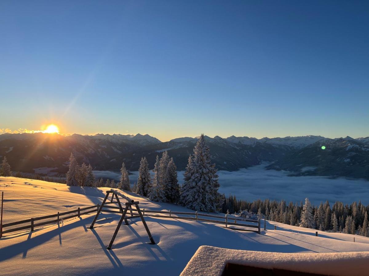 Radstaedter Huette Im Winter Nicht Mit Dem Auto Erreichbar Wunderschoene Alleinlage Schwemmberg Extérieur photo