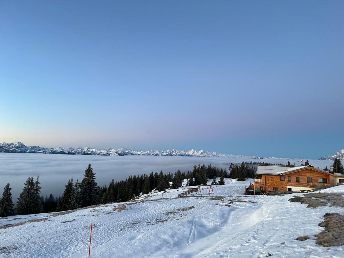 Radstaedter Huette Im Winter Nicht Mit Dem Auto Erreichbar Wunderschoene Alleinlage Schwemmberg Extérieur photo